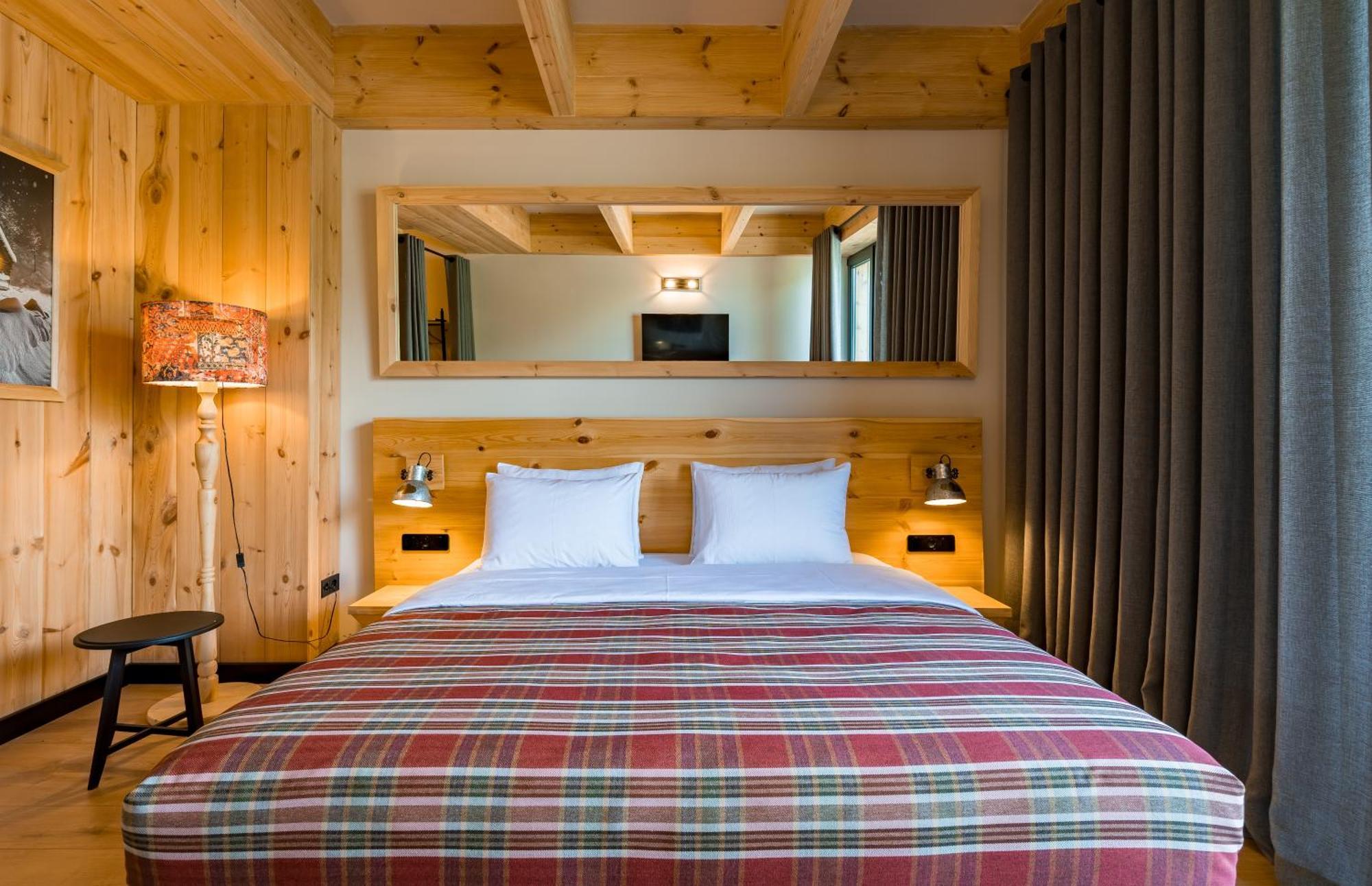 1740 Boutique Hotel Kazbegi Exterior photo